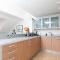 Edinburgh Deluxe Duplex with Garage