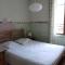 Grande maison ancienne simple et spacieuse. - 维希