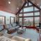 Glacier Peak Lodge
