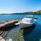 2 Bedroom Beach Front Home In Sali - Sali