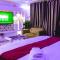 Gold Crown International Hotel With Complementary Breakfast and WiFi