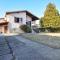 Lovely Home In Manerba Del Garda With Kitchen