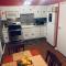 Family Friendly Downtown Home - Private Yard & Grill - Location, Location, Location! - 阿森斯