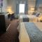 Garnett Hotel & RV Park