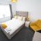 Entire Modern Home with Private Parking for 6/8 Persons - Worksop