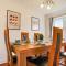Detached House with Free Parking, Self Check-In, Fast Wifi and Smart TV with Netflix by Yoko Property - Milton Keynes