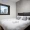 Stylish 2 BR Steps from the Beach by HolyGuest - 特拉维夫