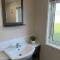 The Beak Lodge with Hot Tub - Barmby on the Moor