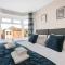 Spacious 3 Bed House, Netflix, Garden, Parking