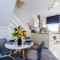 Bright 2-bed cottage in Chester by 53 Degrees Property, ideal for Couples & Small groups, City Centre - Sleeps 6