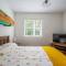 55 Incline Way - Saundersfoot Coastal Retreat with Patio & Parking