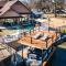 Luxury Lakefront Getaway