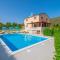 Villa Secret Beauty with Heated Saltwater Pool