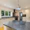 Maynor - Large Luxury House, Log Burner, Central Location - Begelly