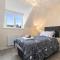 Maynor - Large Luxury House, Log Burner, Central Location - Begelly