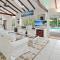 La Boheme Whitsunday in Airlie Beach with Pool