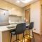 Locals Apartment House 24