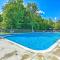 Arrowhead Lake Home with Hot Tub, 12 Mi to Ski! - Pocono Lake