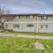 Central Apt Private Fireplace and Patio Access - Anacortes