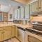 Inviting Mountain Condo with Balcony in Vail Valley! - آفون
