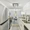 #49 Cheerful 2 BDR with Pool & Assigned 2 Parking