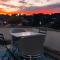grand studio terrasse de standing, pleine vue village et proche mer