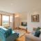 Rowan Tree Apartment - A modern, quiet hideaway with sweeping views across Oban - 奥本