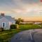 Sandbars Inn - Beachside Cottage - North Truro