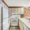 Modern & Sleek Condo - Creekside #110