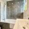 Bella House - 3 bed house in Glasgow