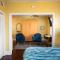 Duval Street Suite overlooking Duval with parking and pool - Key West