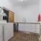A Whale's Tale Beach House - Amanzimtoti