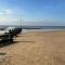 Gone To The Beach Flat 1