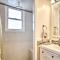 Long Branch Apartment 1 Mi to Beach, Pier Village - Long Branch