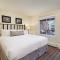 Fasching Haus Unit 303, Sunny Top Floor Condo, 2 Private Decks, 2 Blocks to Downtown Aspen - Аспен