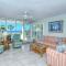 LaPlaya 201C Breathtaking Gulf panorama from this corner end unit with a private stairway to the beach - لونغبوت كي