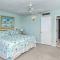 LaPlaya 201C Breathtaking Gulf panorama from this corner end unit with a private stairway to the beach - لونغبوت كي