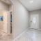 Modern 4 BR Near Downtown, Zoo