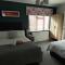 Room in Guest room - Family room with private bathroom - Edgware