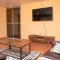 Fully air-con 3Bed Villa-Wifi -hot water -cable tv - Freetown