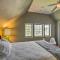 Falling Water Chalet Upper Unit Near Bike Trails!