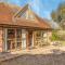 Pass the Keys Peaceful and beautiful 1 bedroom barn conversion - Chichester