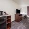 Cobblestone Inn & Suites-Fremont - Fremont