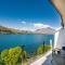 Lake Front 3-bedroom Apartment with Lake Access