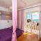 Golden View Apartment