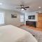 Stunning House with Deck, Game Room and Home Gym! - Saratoga Springs