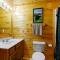 Beautiful 2 Bed Cabin with Hot Tub and Resort Pool - Sevierville