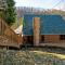 Beautiful 2 Bed Cabin with Hot Tub and Resort Pool - Sevierville