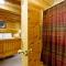 Beautiful 2 Bed Cabin with Hot Tub and Resort Pool - Sevierville