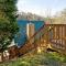 Beautiful 2 Bed Cabin with Hot Tub and Resort Pool - Sevierville